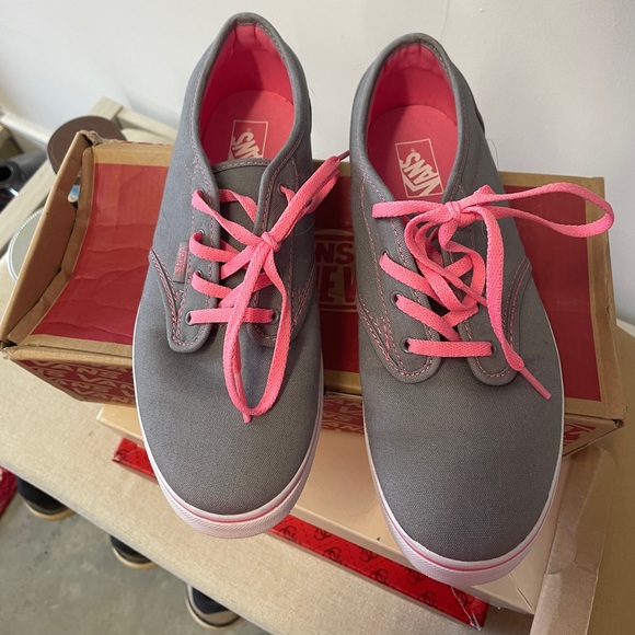 Vans sneakers - Picture 2 of 5